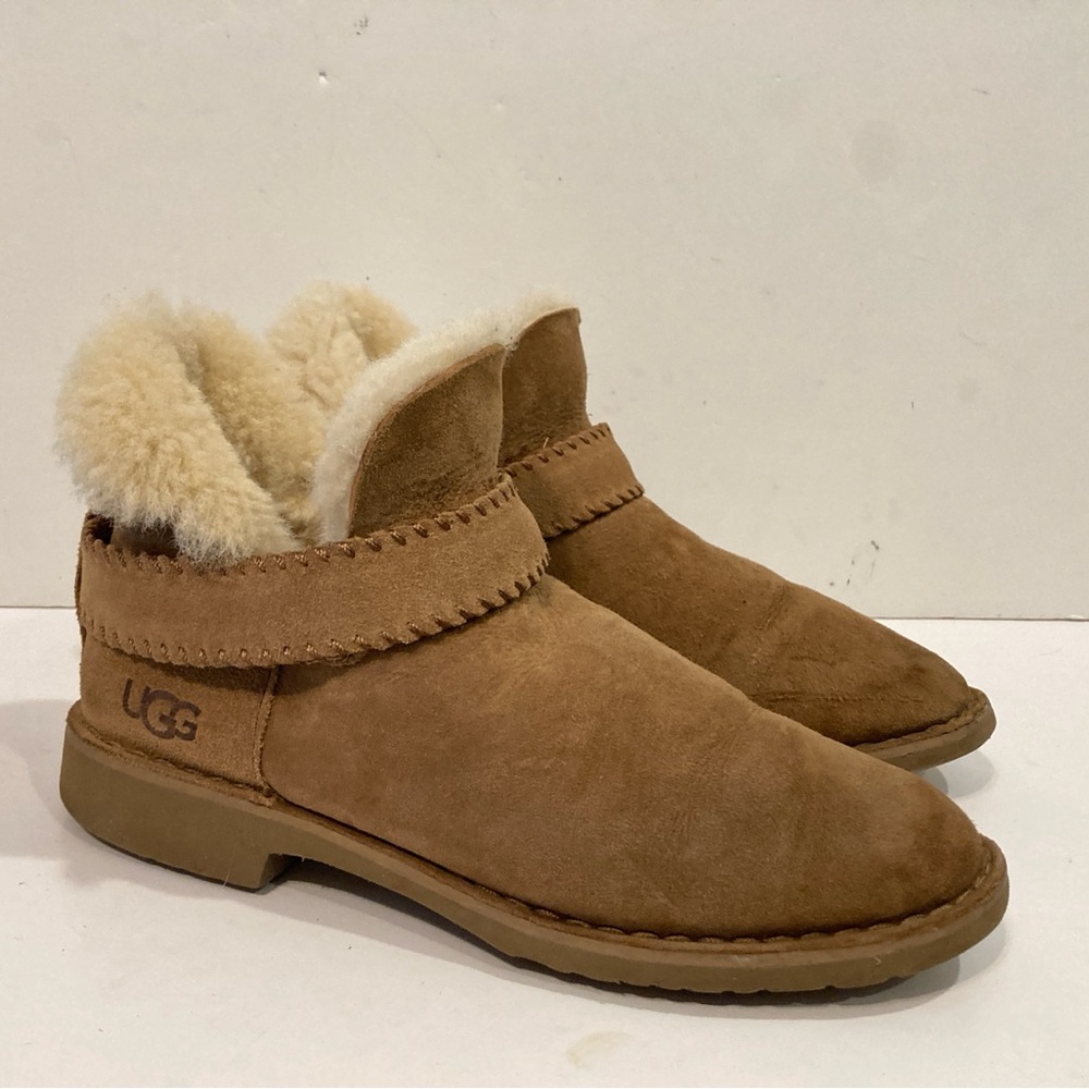 UGG McKay Chestnut Duedr Sheepskin Ankle Mini Boots Booties Sz 8